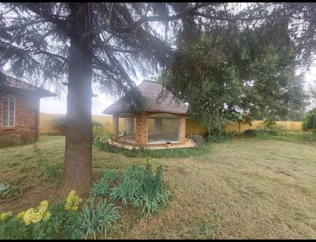 8 BEDROOM HOUSE FOR SALE IN RANDFONTEIN SOUTH